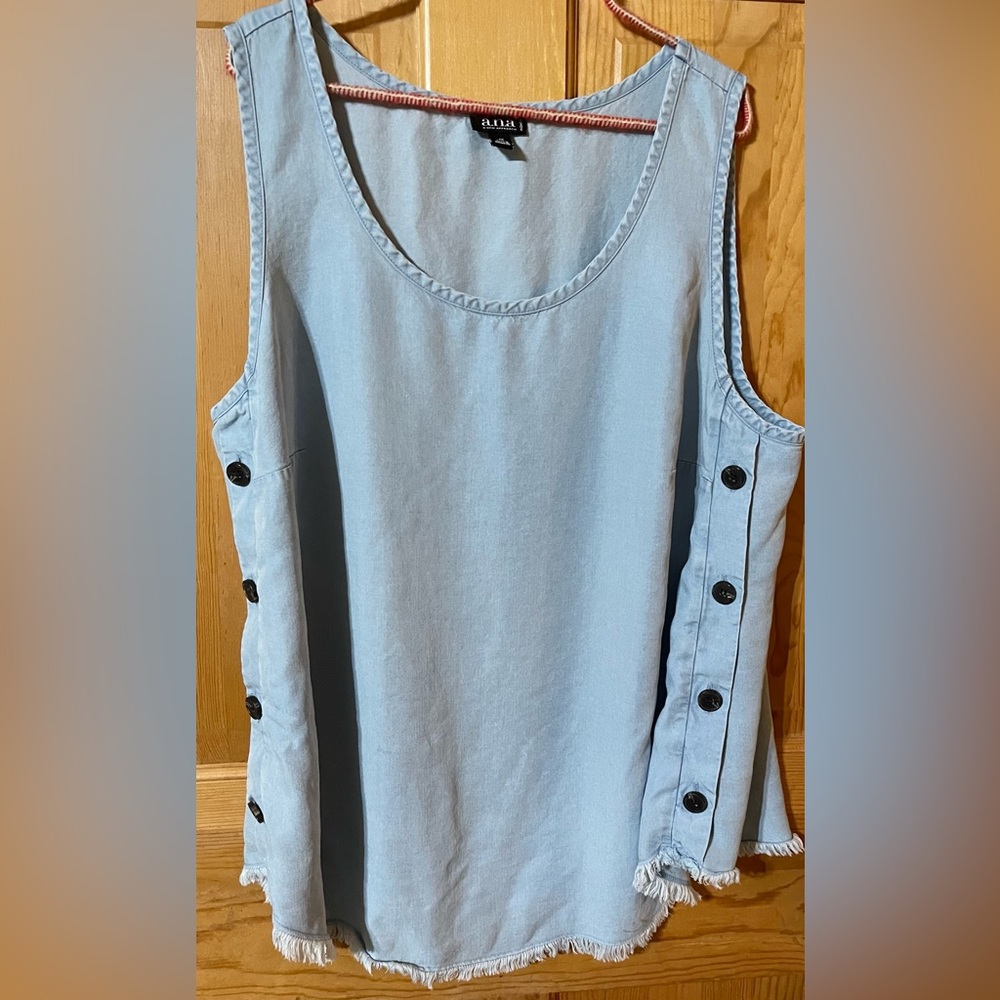 a.n.a. A New Approach women’s tank top with Decorative buttons on sides